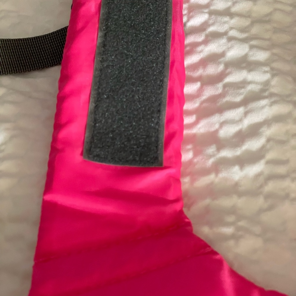 DOG swimming life JACKET -medium! Ore owned. Fits a 12-25 pound dog hot pink! - Picture 15 of 16